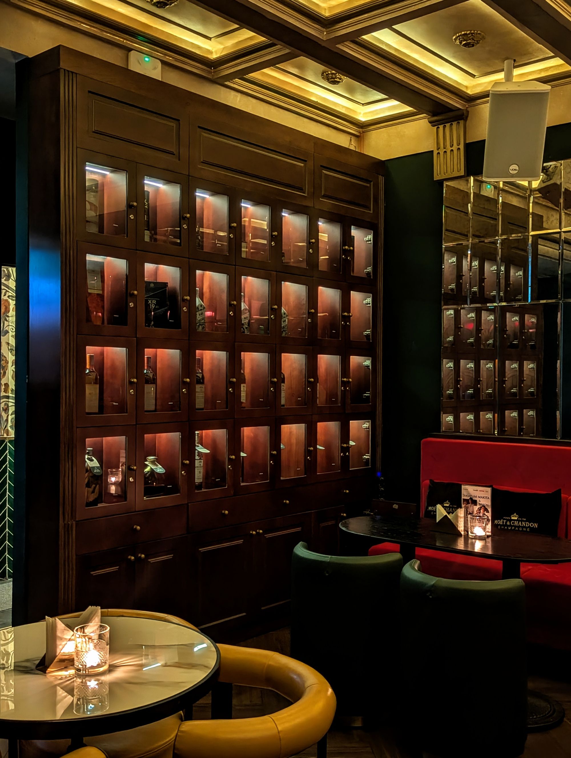 Savor Cocktail Club -  Cánh cửa bước vào những câu chuyện thần thoại Hy Lạp