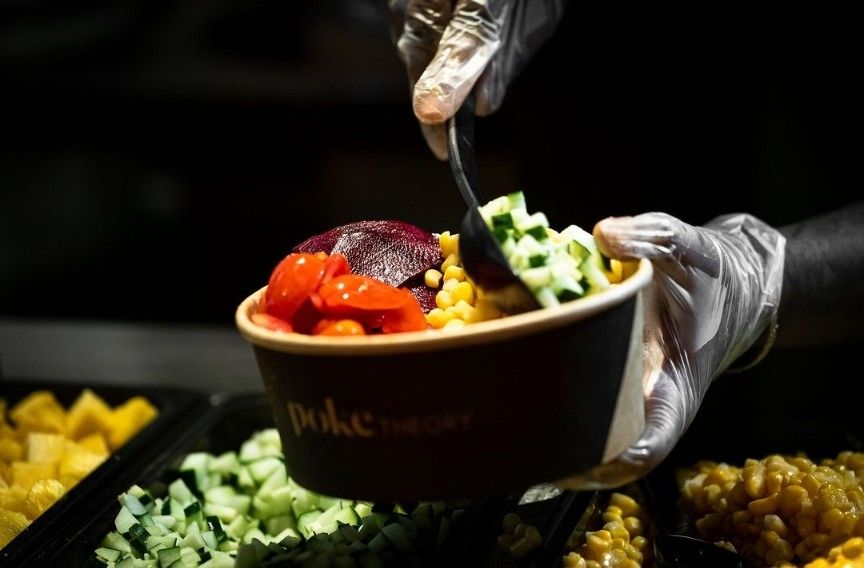 Poke Theory VN mang đến bữa ăn tươi ngon, dinh dưỡng và tròn vị