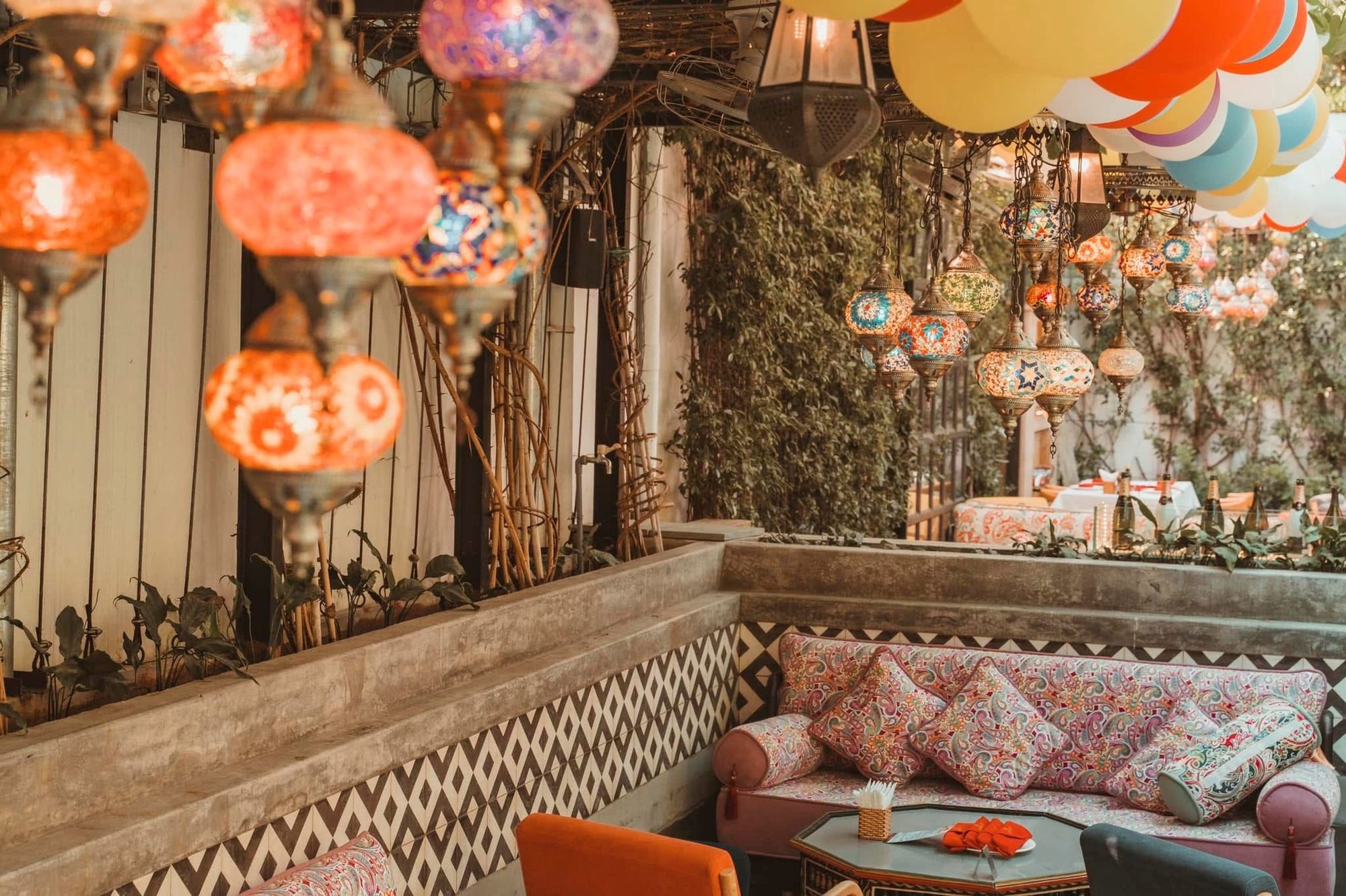 Beirut Restaurant - Villa & Pool