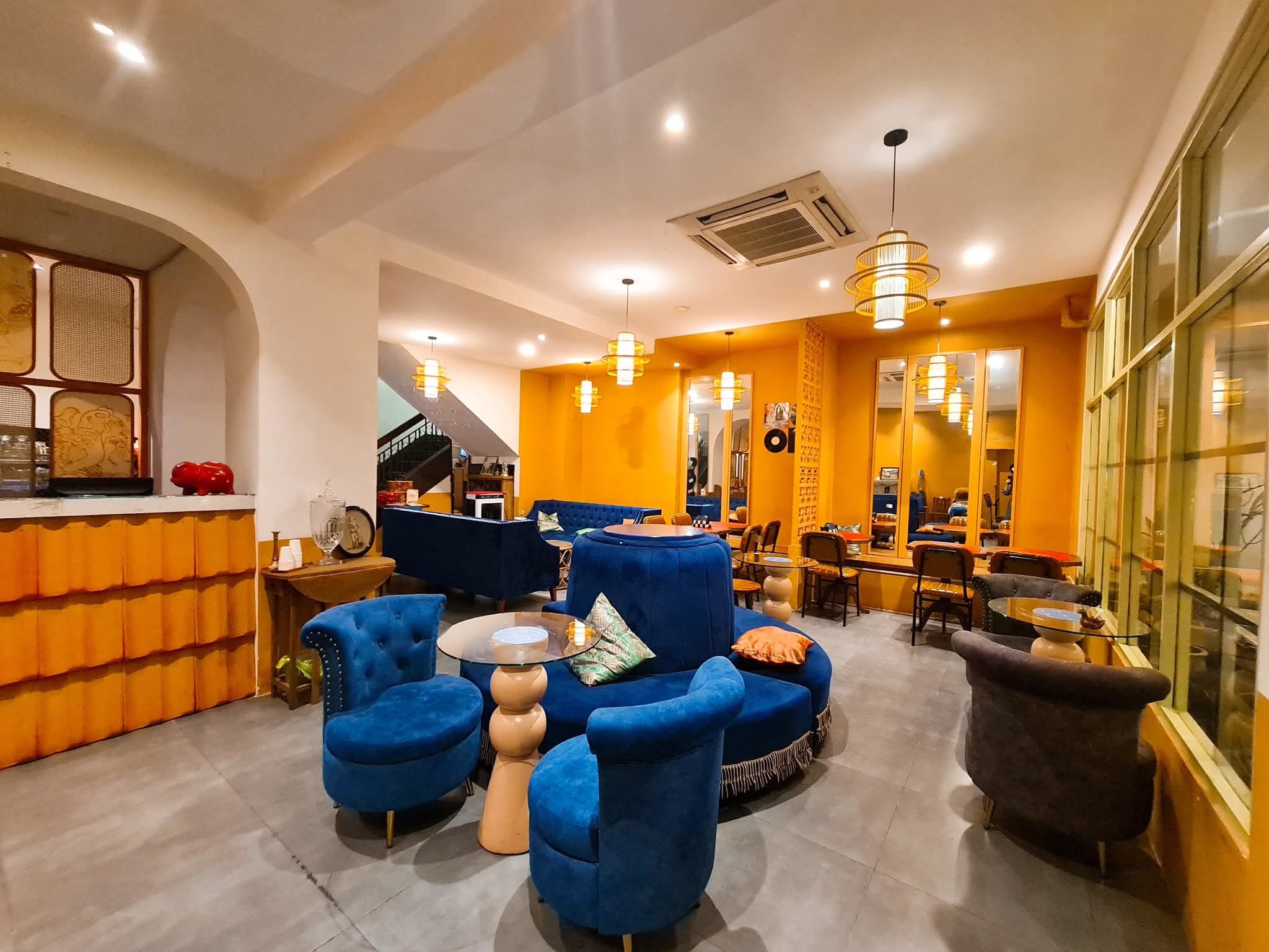Khám Phá Ẩm Thực Tại Myths Cafe & Restaurant