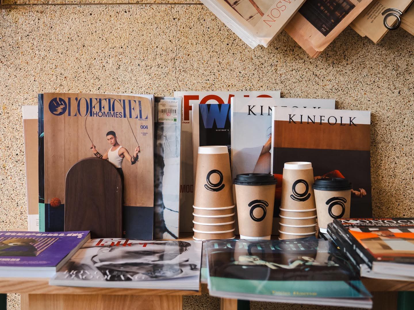 Khi sạp báo hóa không gian cà phê nghệ thuật tại Ô Newsstand